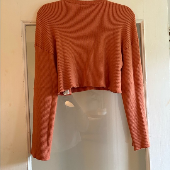 ☀️ Bell-Sleeve Ribbed Cropped Sweater - Picture 4 of 4
